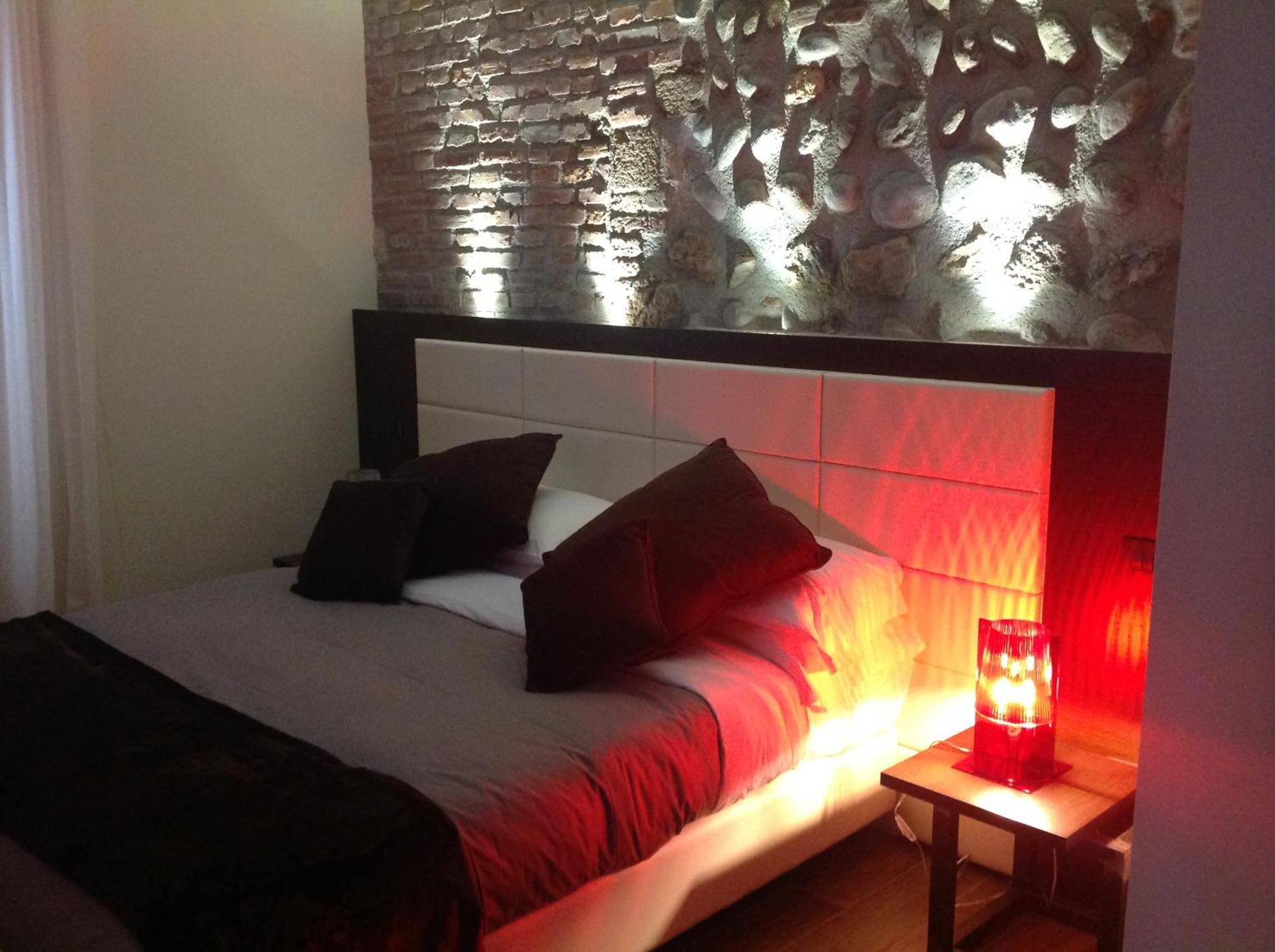 Arena Luxury Rooms เวโรนา ภายนอก รูปภาพ