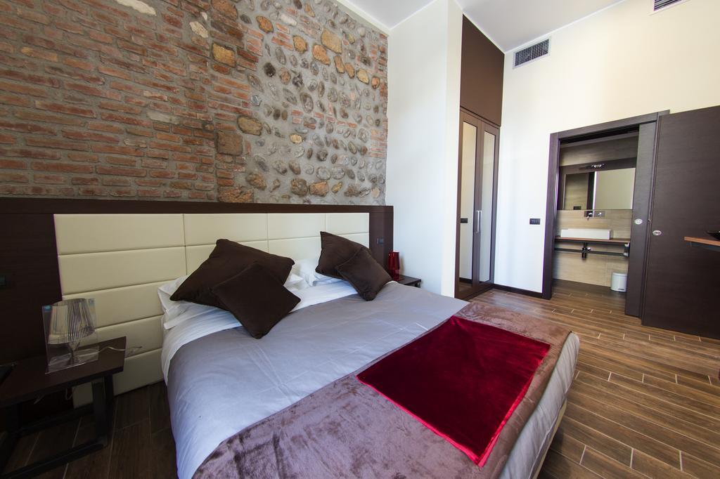 Arena Luxury Rooms เวโรนา ภายนอก รูปภาพ