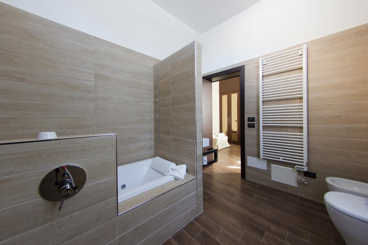 Arena Luxury Rooms เวโรนา ภายนอก รูปภาพ
